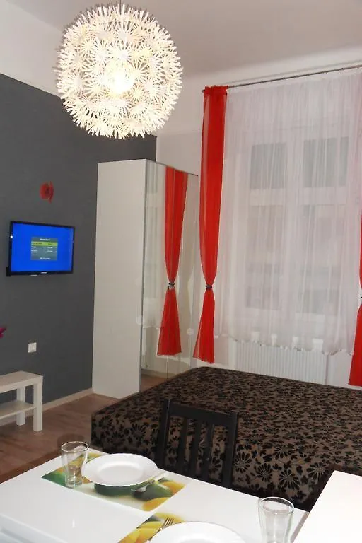 בודפשט Studio 4U 3*,  הונגריה